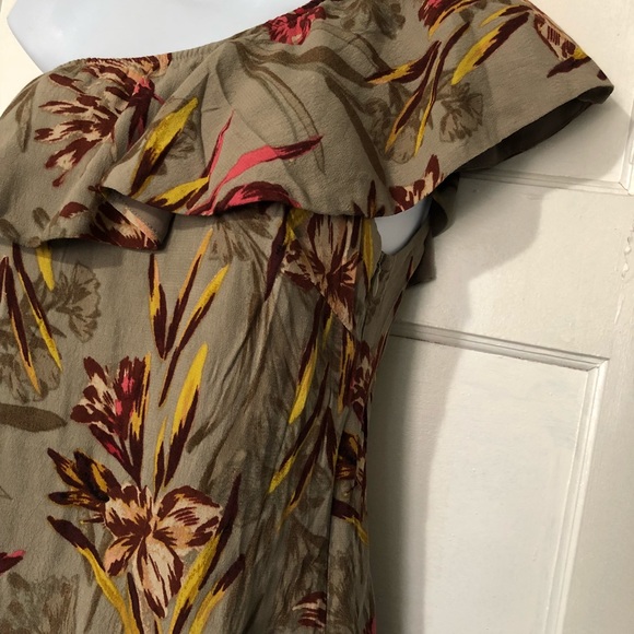 ASTR Dress Floral Small One Shoulder Green Ruffle - Picture 3 of 8